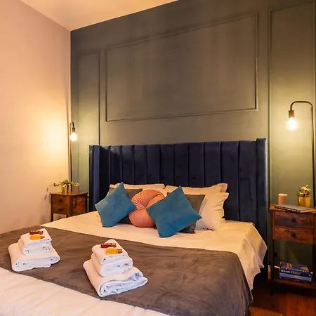 Piacentino Homes Re di Roma apartment-2